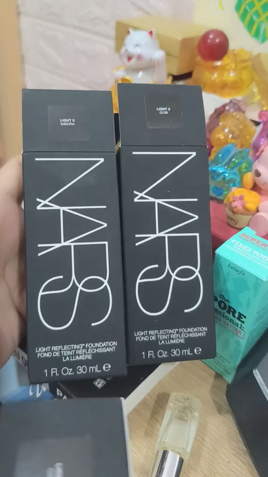 Kem nền Nars lùn