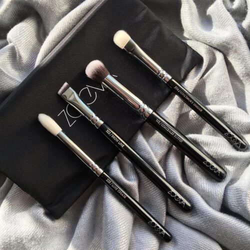 661159cac59ee48c0415fc970a61c409.jpg Bộ cọ mắt cơ bản Zoeva Voyager Travel Brush Set