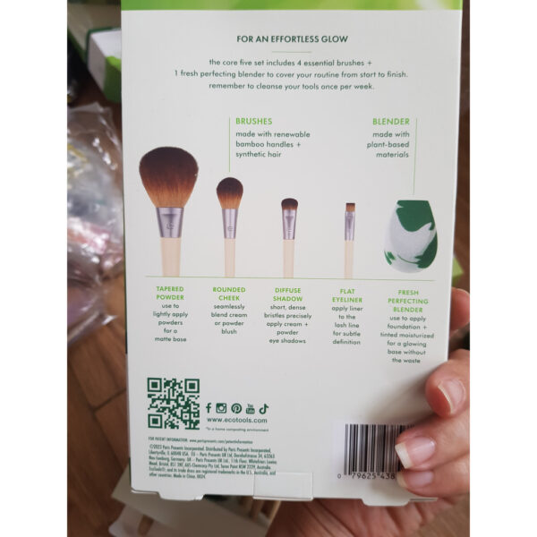 Hàng Mỹ - Bộ cọ EcoTools the core five set 4 Cây và mút tán nền