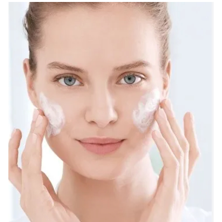 vn-11134207-7r98o-lnfq2wbni9a246.jpg Sữa rửa mặt Estee Lauder Perfectly Clean