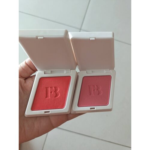 vn-11134207-81ztc-ml0egfe73togb9.jpg Hàng US - Phấn Má Hồng Fenty Cheeks Suede Powder Blush fullsize