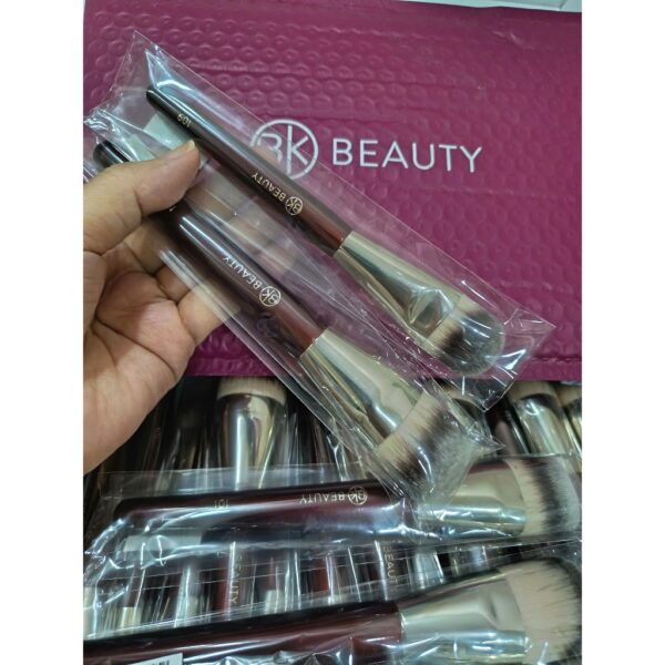 [Bill Us] - Cọ trang điểm BK Beauty